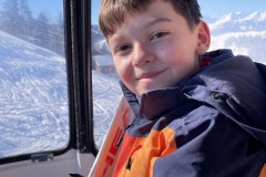 20230213_104610459_iOS